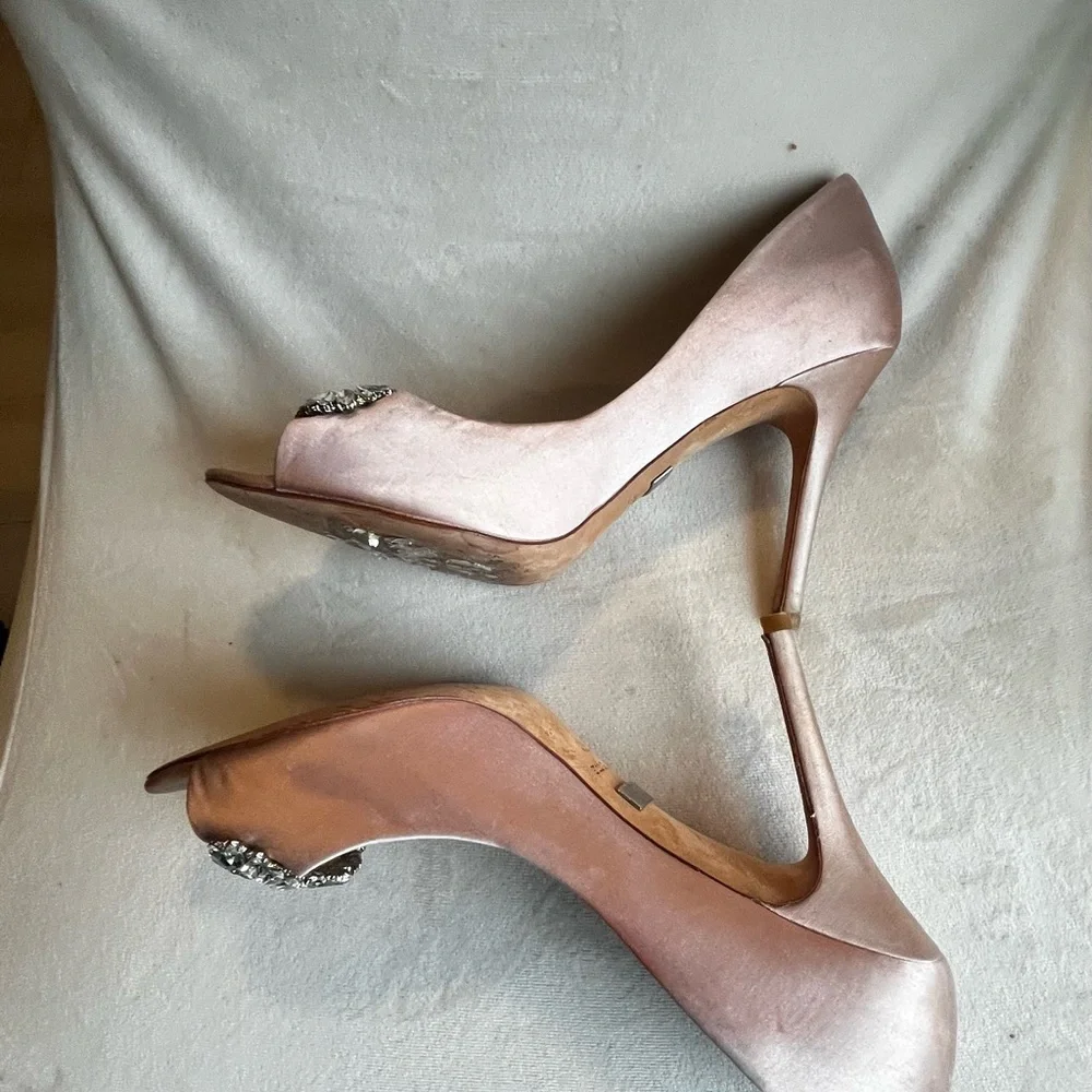 Jewel Badgley Mischka Blush Satin Heels‎ with Crystal Detail